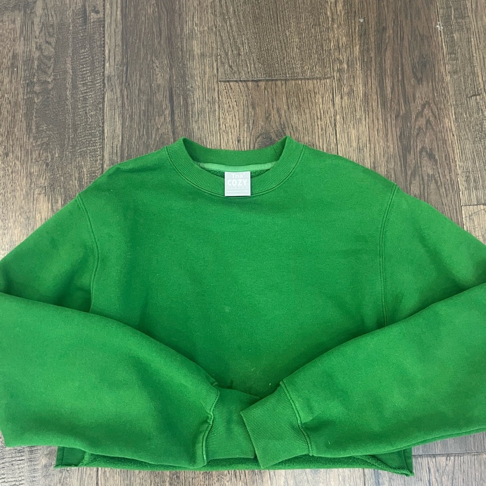Aritzia cropped crewneck